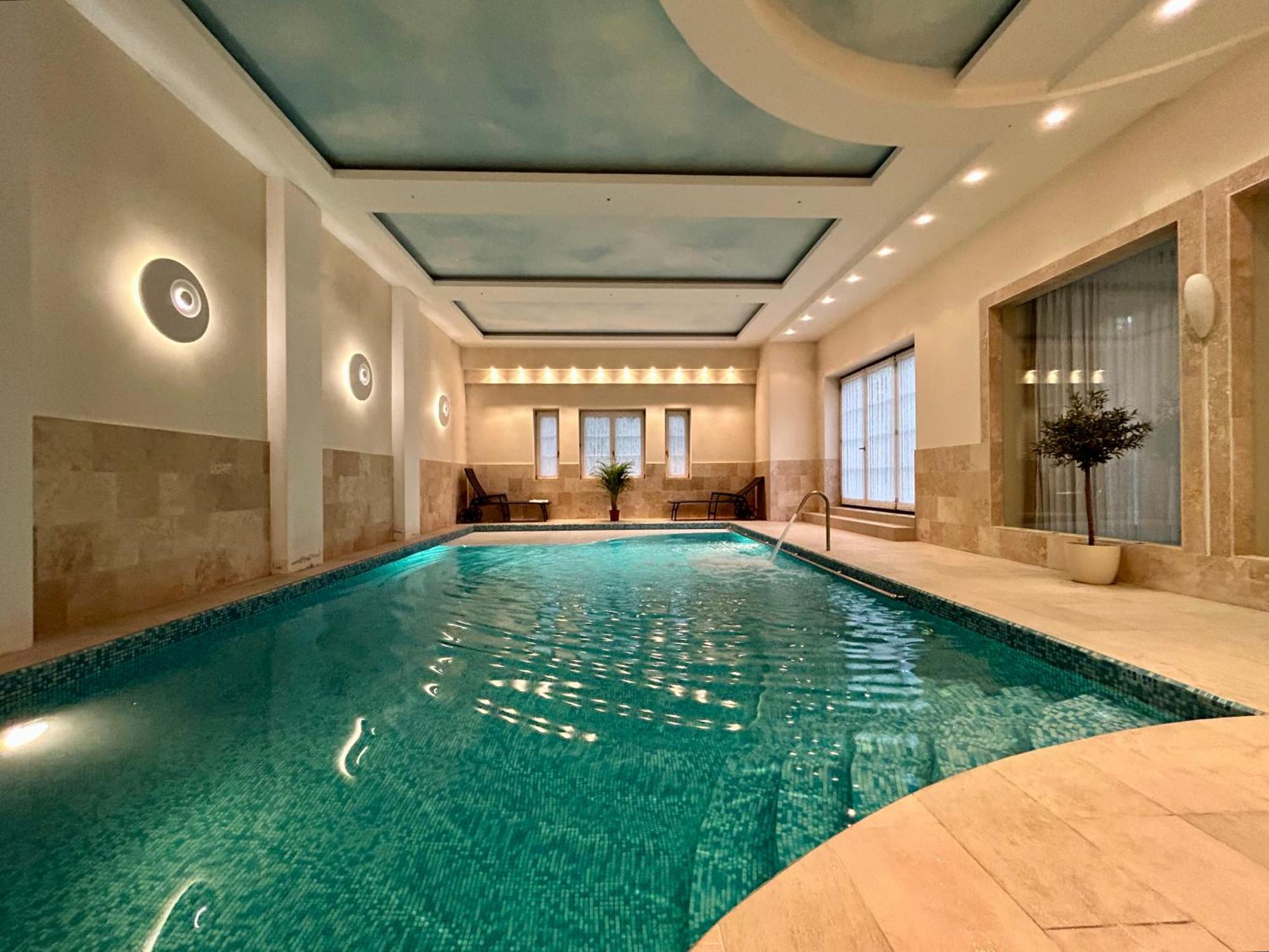 Luxury Villa Indoor Pool Warsaw Magdalenka Bagian luar foto